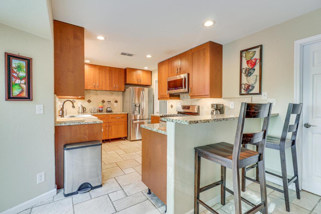 Texas Retreat With Patio, Fireplace And Fenced-in Yard * Austin