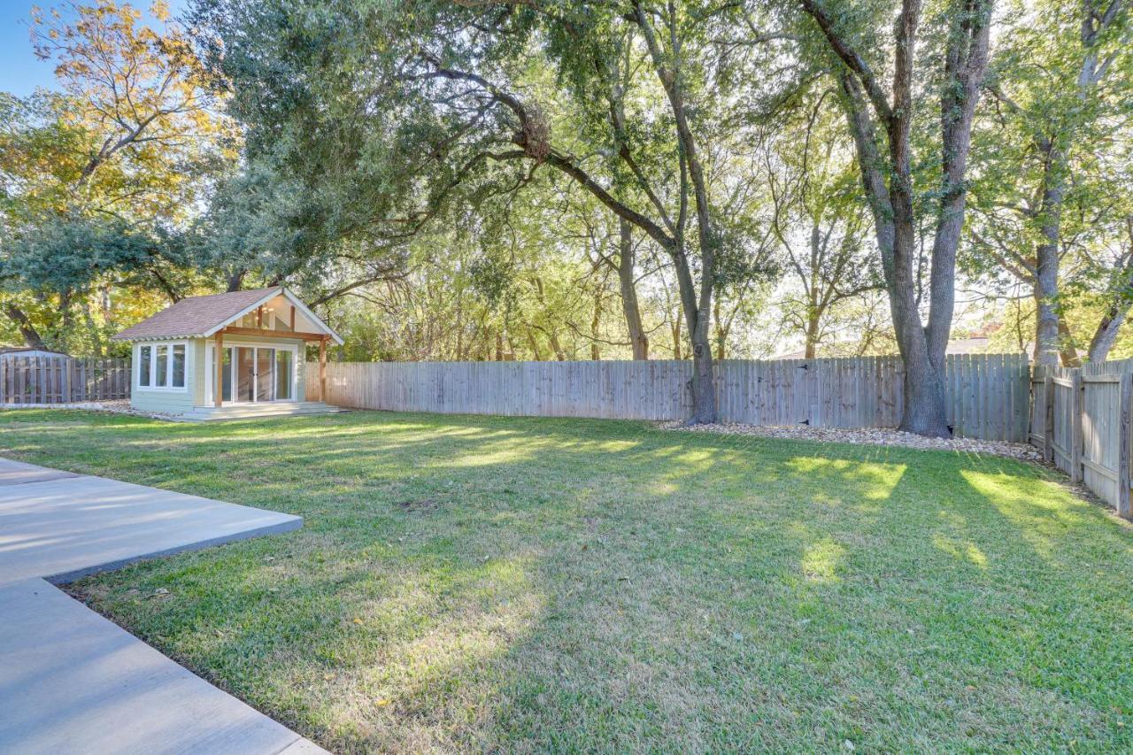 Holiday home Texas Retreat With Patio, Fireplace And Fenced-in Yard Austin