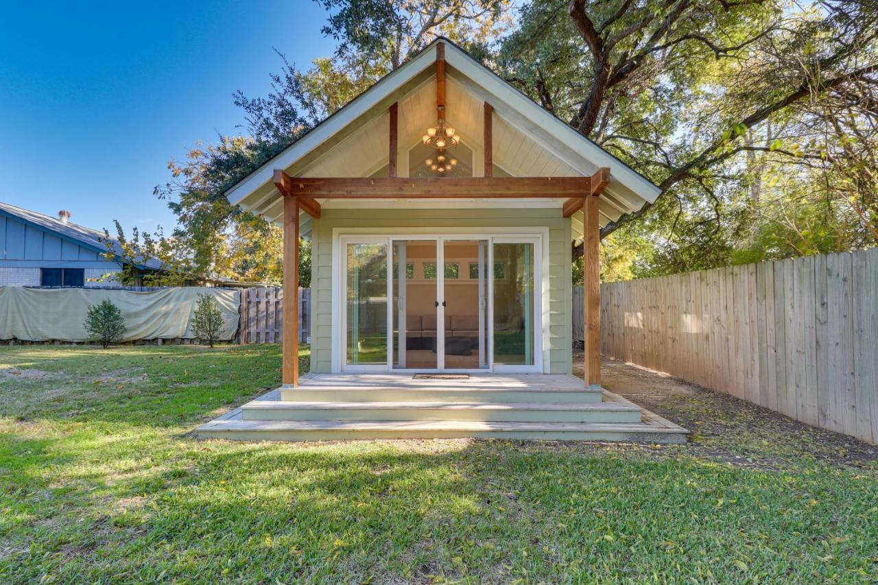 Holiday home Texas Retreat With Patio, Fireplace And Fenced-in Yard