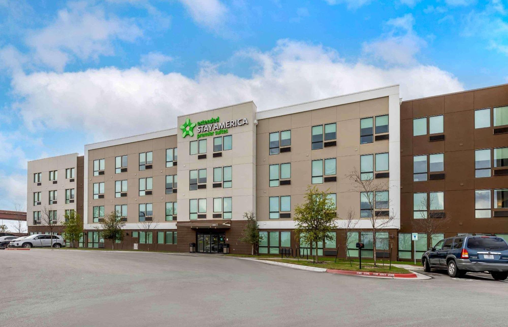 Extended America Premier - - Airport Hotel