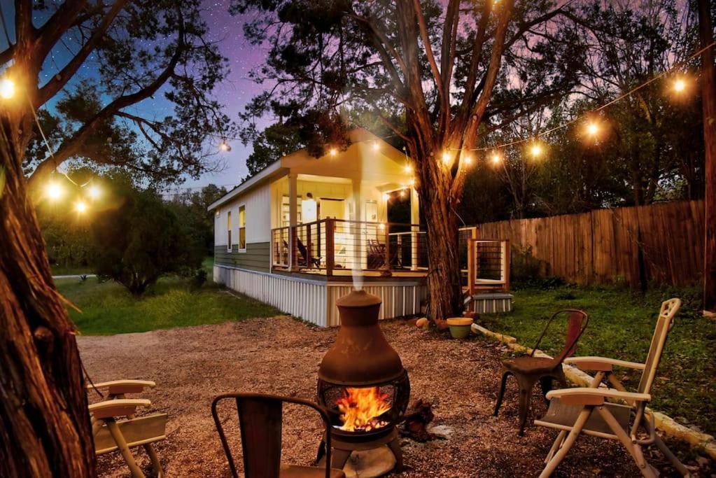 Lone Star Tiny - 15 Minutes To Downtown Austin