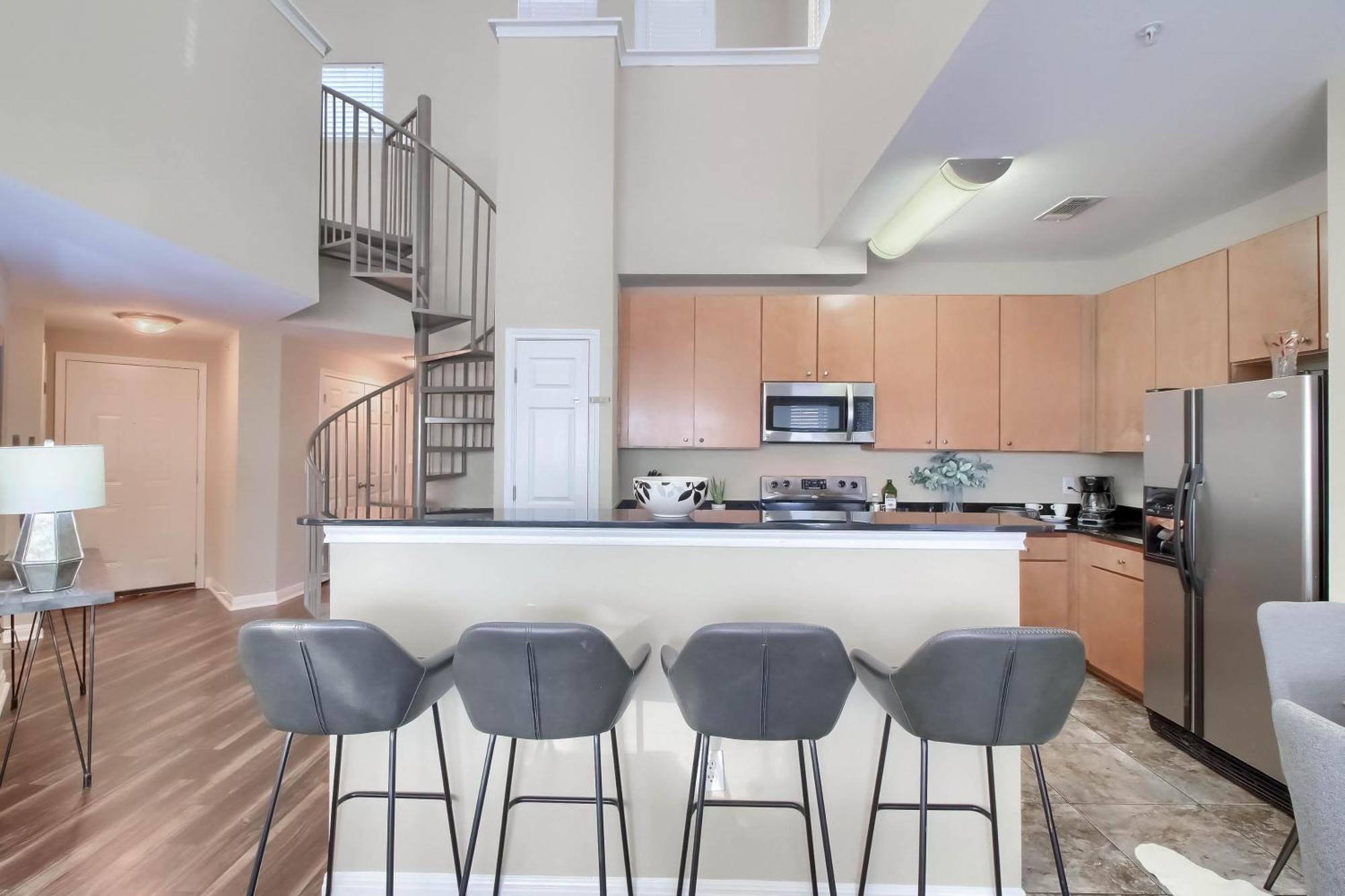 4br Loft Townhome Near West Campus * Austin
