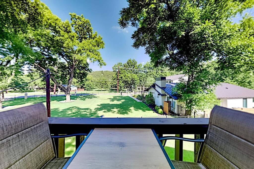 Holiday home Beautiful Mid-century Modern Lakehouse *