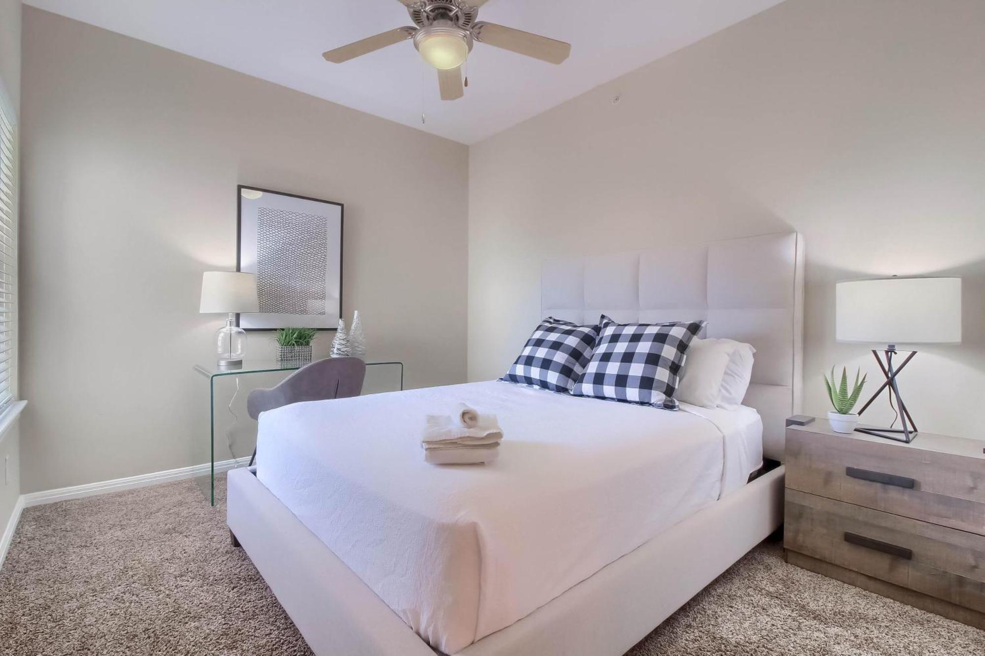 Apartment 4br Loft Townhome Near West Campus *