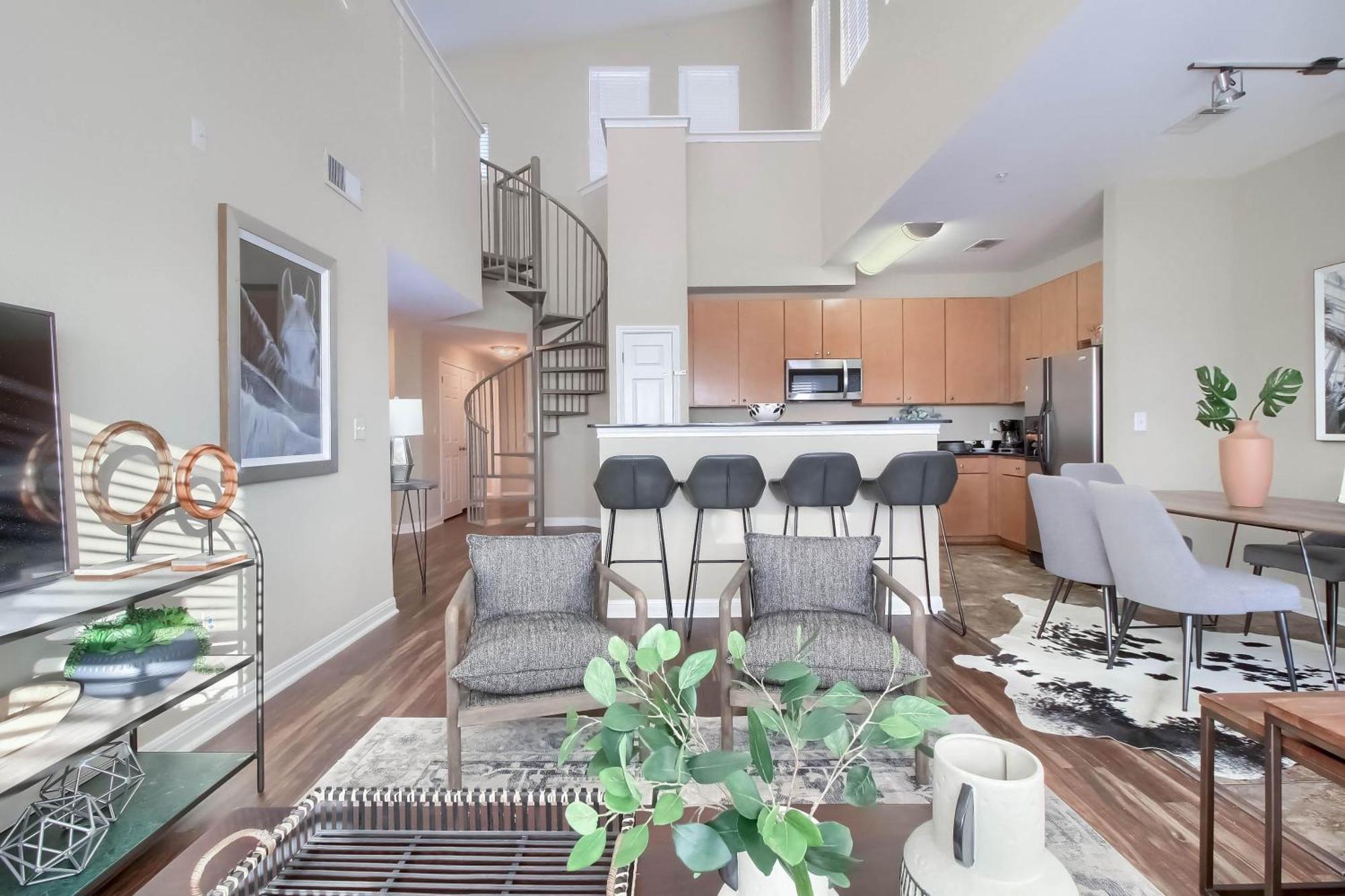 4br Loft Townhome Near West Campus Apartment Austin