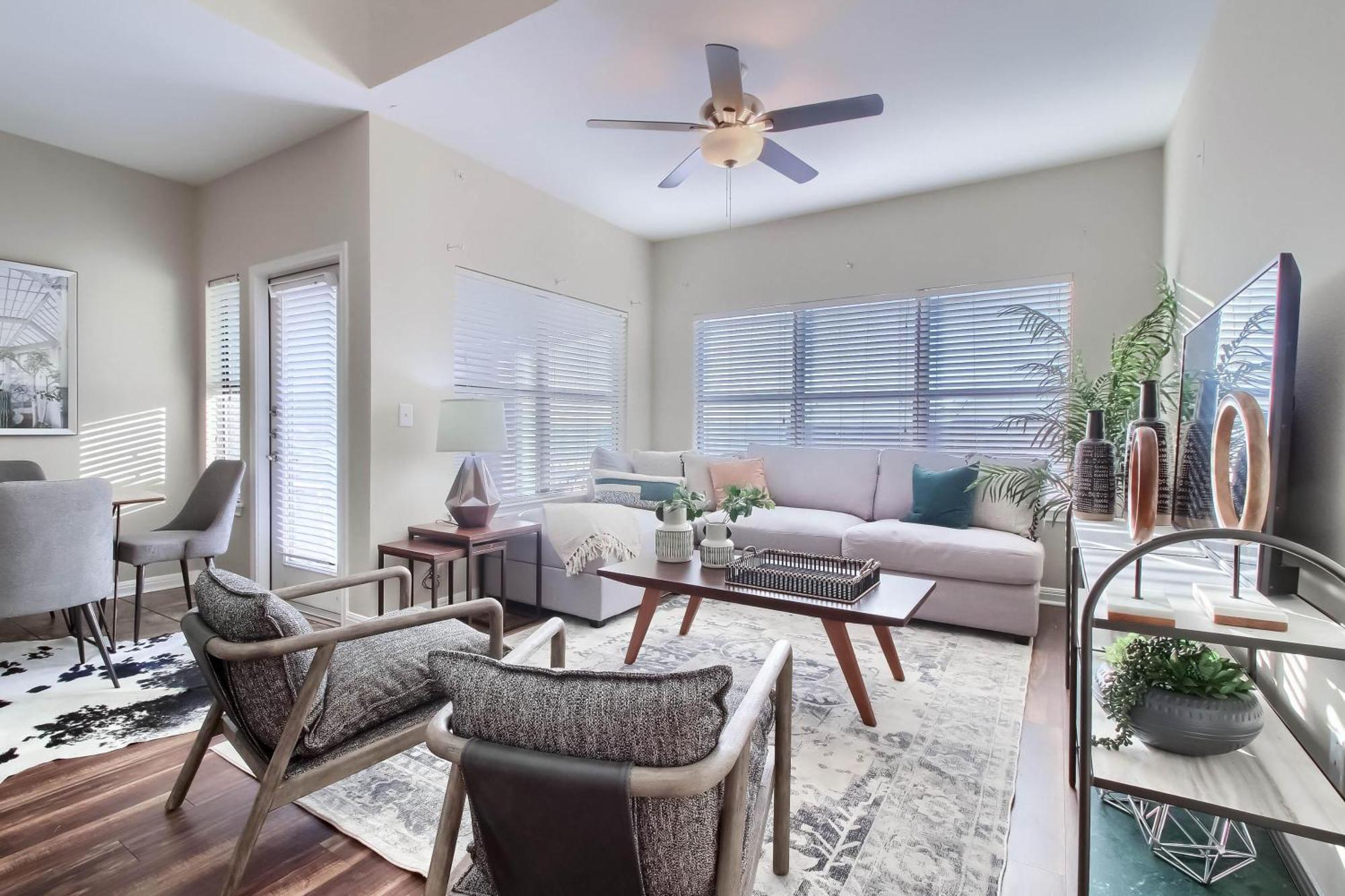 4br Loft Townhome Near West Campus Apartment Austin