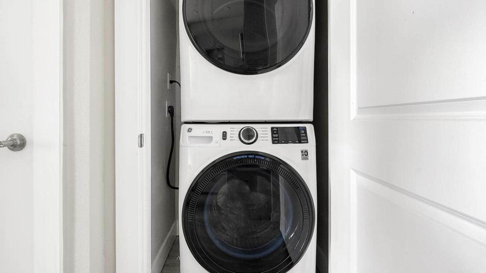 Landing Modern With Amazing Amenities Austin