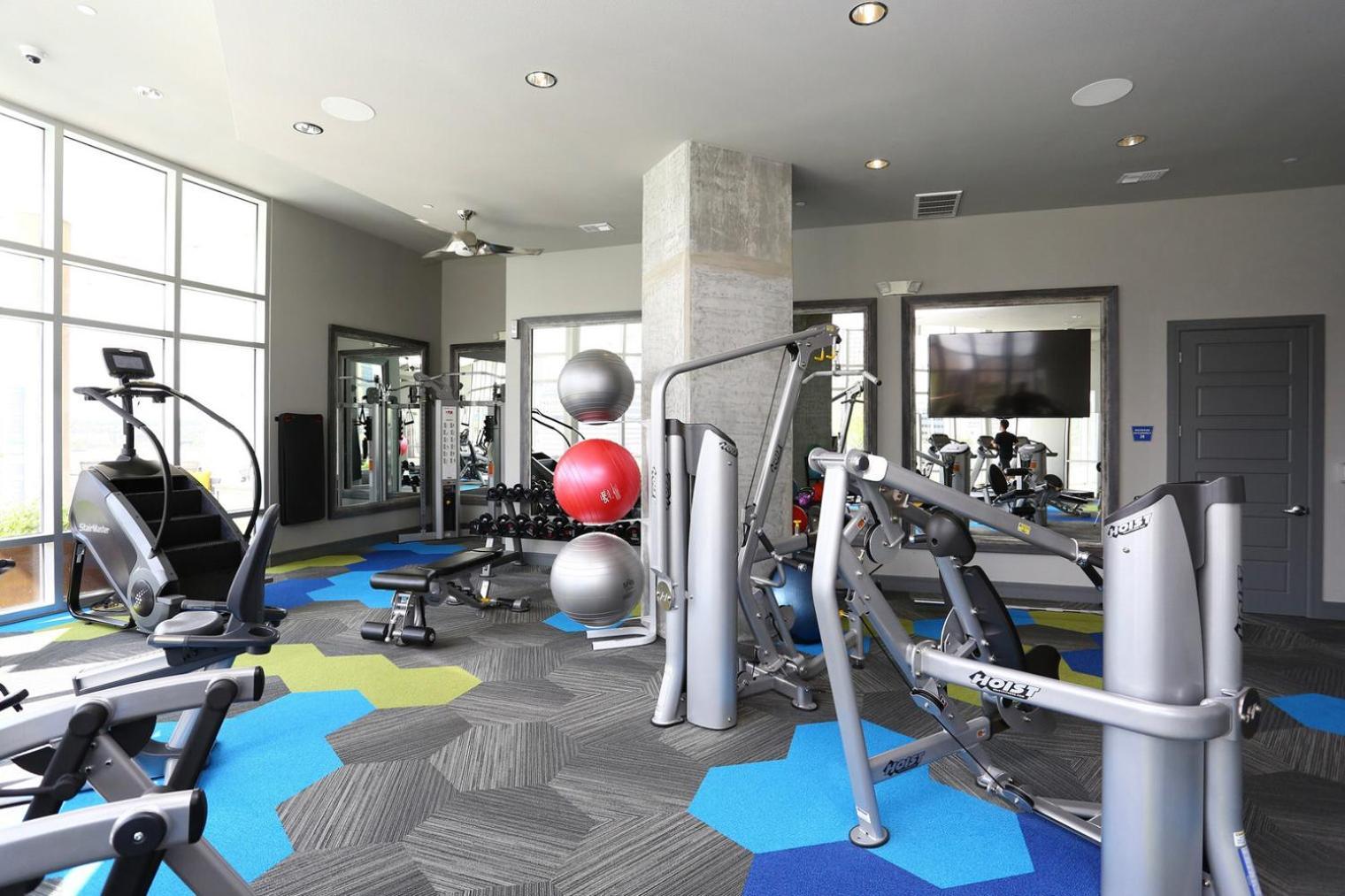 Apartment Downtown 2br W Gym Wd Pool Nr 6th St Bars Atx-7 *