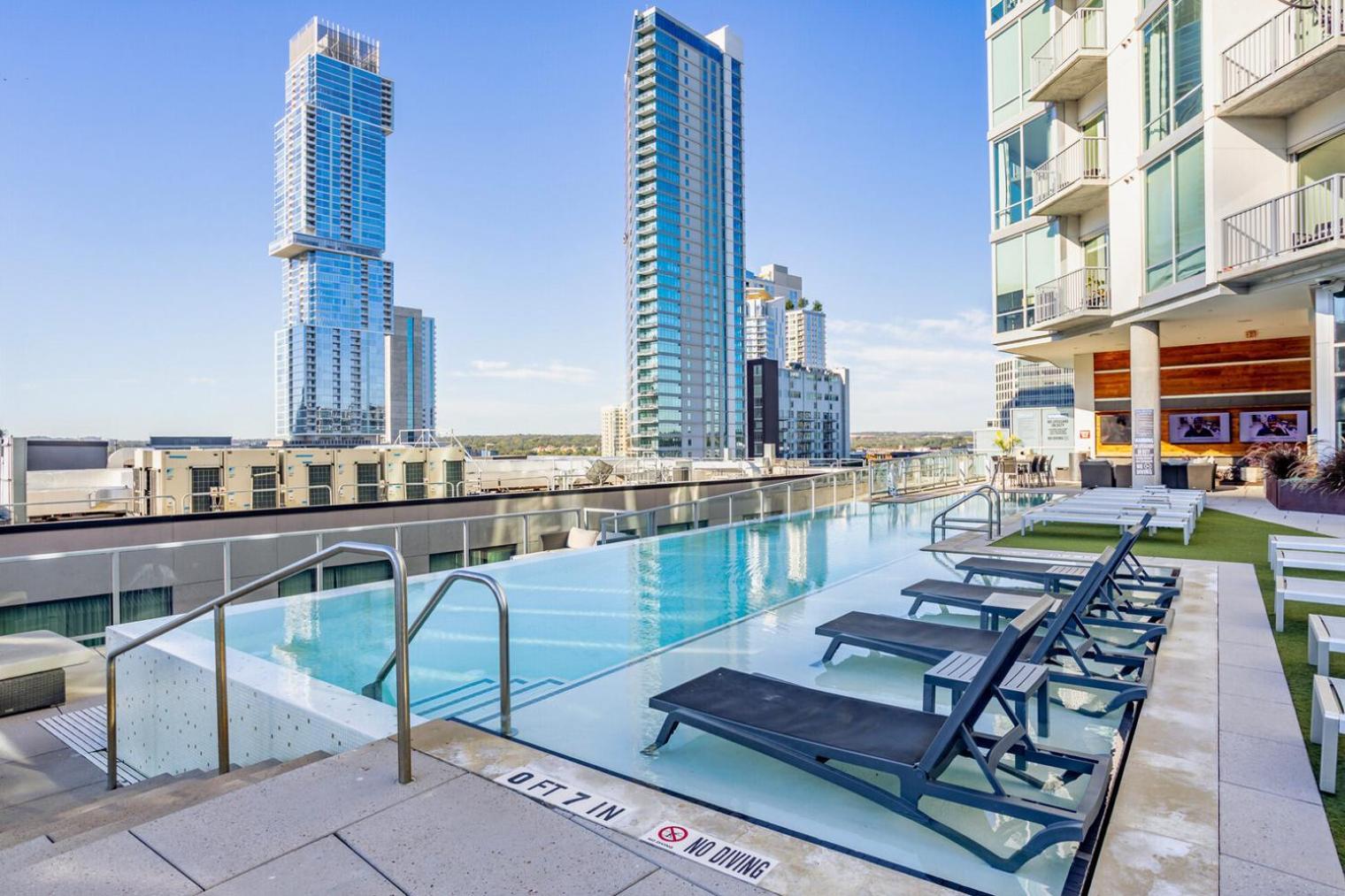 Downtown 2br W Gym Wd Pool Nr 6th St Bars Atx-7 Apartment Austin