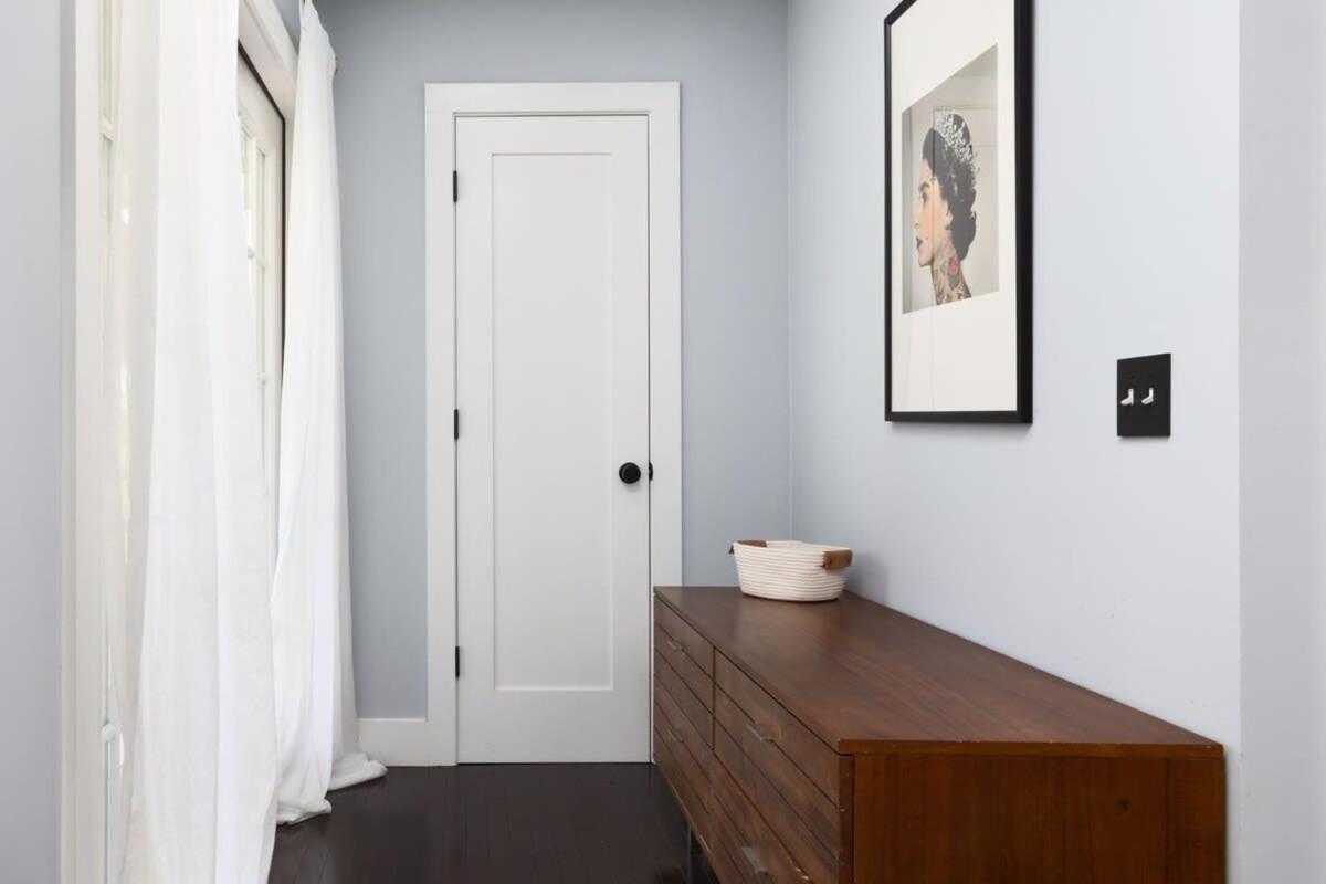 Free Parking 3br East Side - Red Door By Portoro Holiday home *