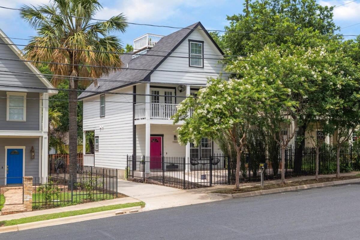 Holiday home Free Parking 3br East Side - Red Door By Portoro *