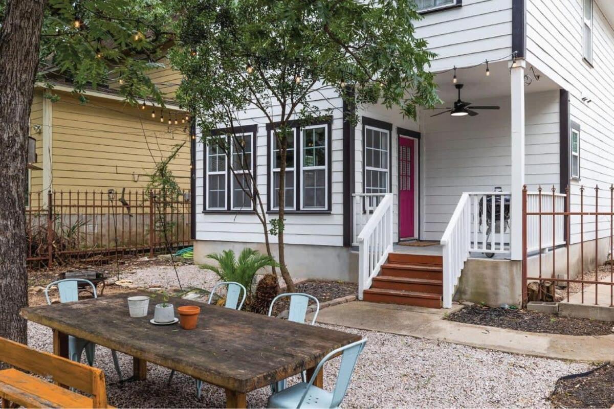 Free Parking 3br East Side - Red Door By Portoro * Austin