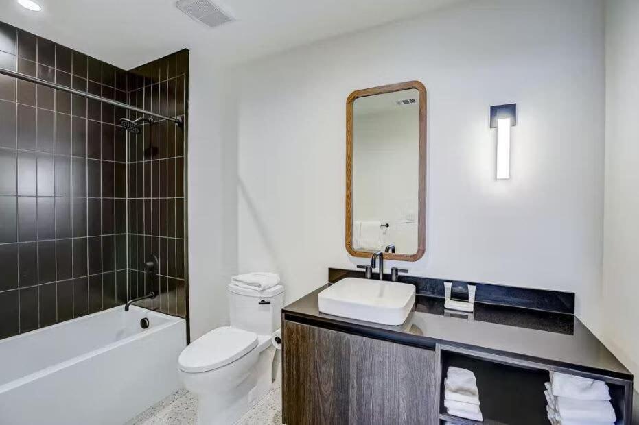 Holiday home Luxury 2br Rooftop Pool By Barcle *