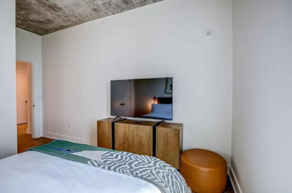 Luxury 2br Rooftop Pool By Barcle Austin