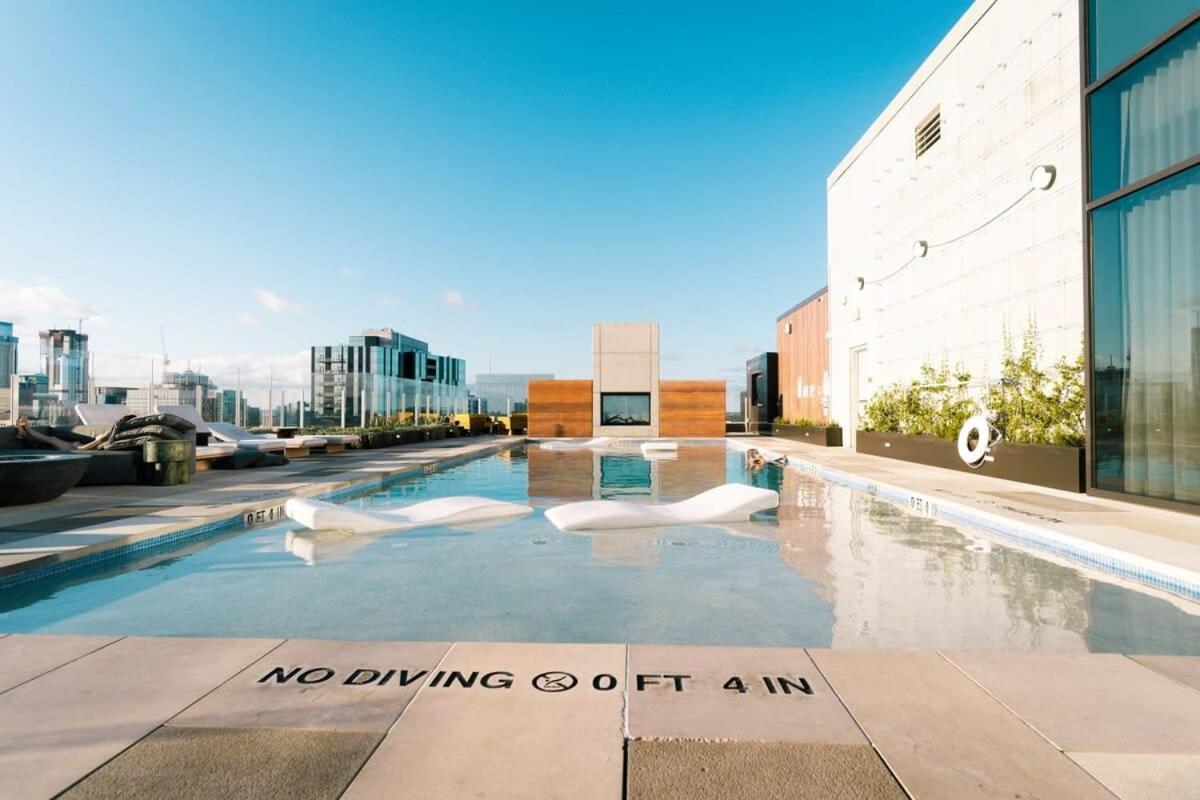 Luxury 2br Rooftop Pool By Barcle