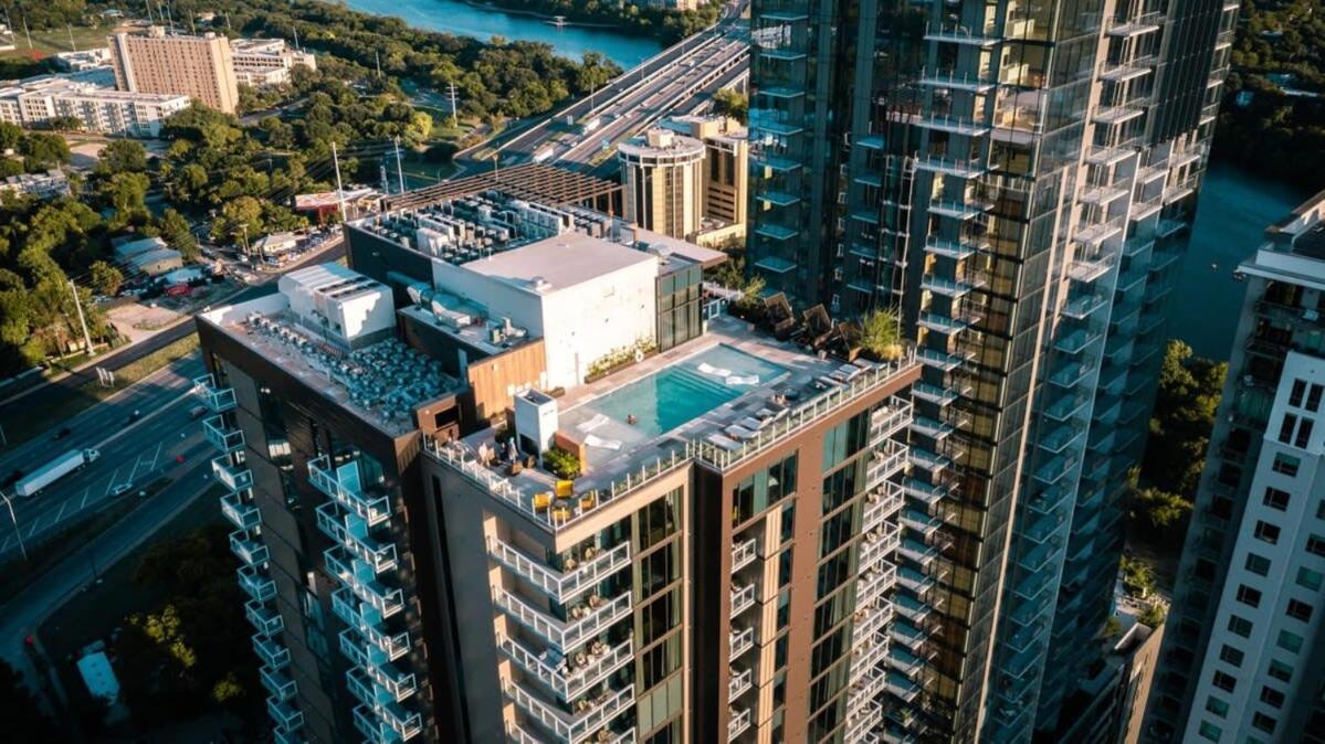 Holiday home Luxury 2br Rooftop Pool By Barcle