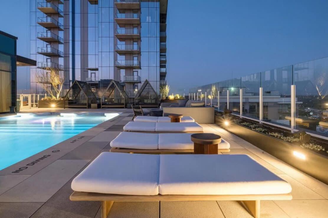 Luxury 2br Rooftop Pool By Barcle Holiday home *