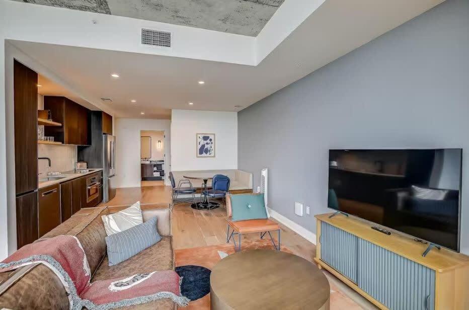 Holiday home Luxury 2br Rooftop Pool By Barcle *