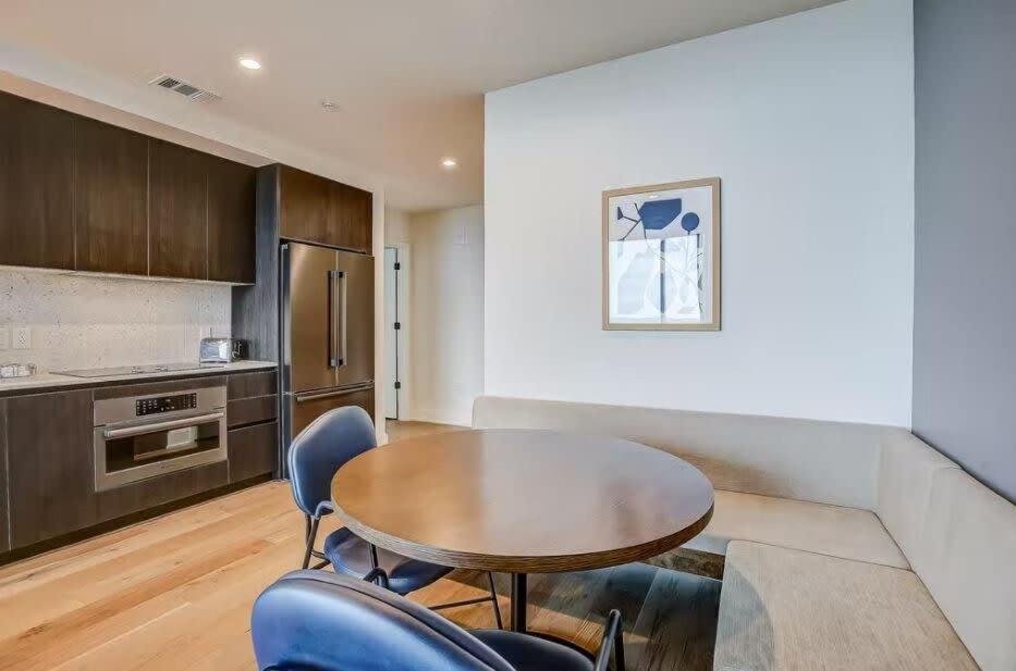 Luxury 2br Rooftop Pool By Barcle