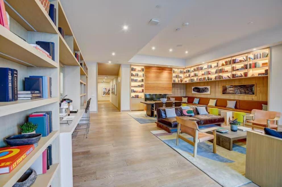 Holiday home Luxury 2br Rooftop Pool By Barcle Austin
