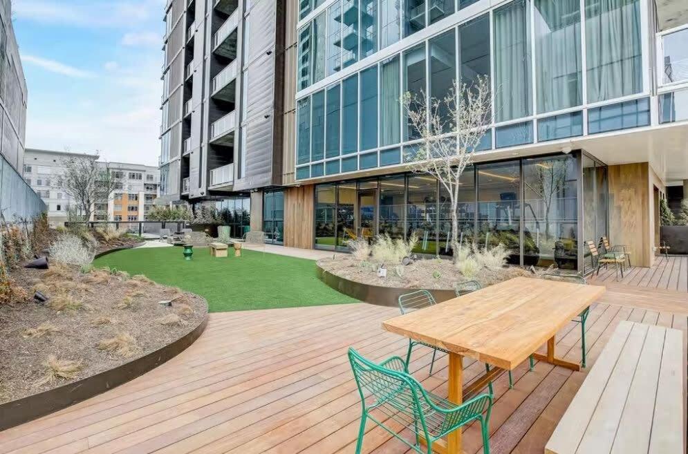 Luxury 2br Rooftop Pool By Barcle * Austin
