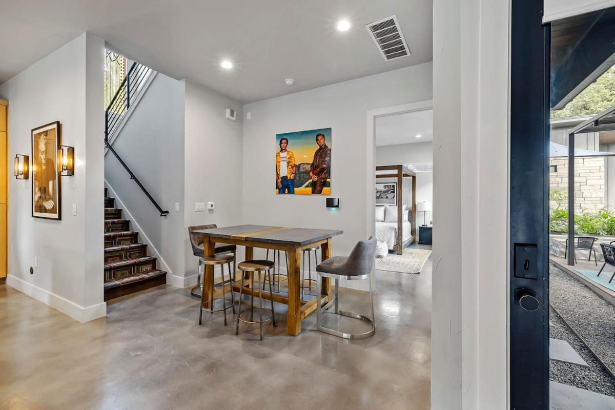 Luxury Compound In South Lamar Holiday home Austin