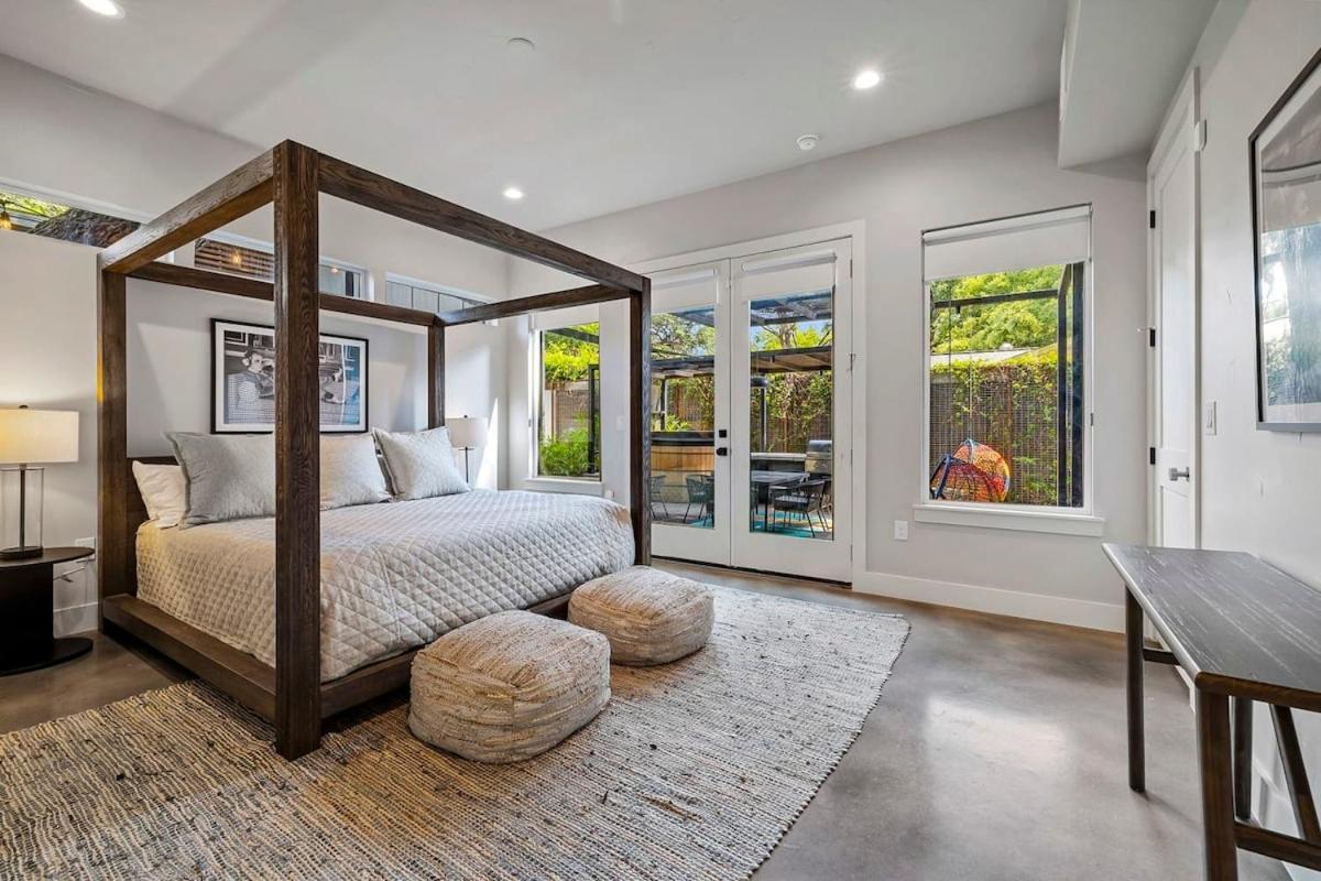 Luxury Compound In South Lamar *