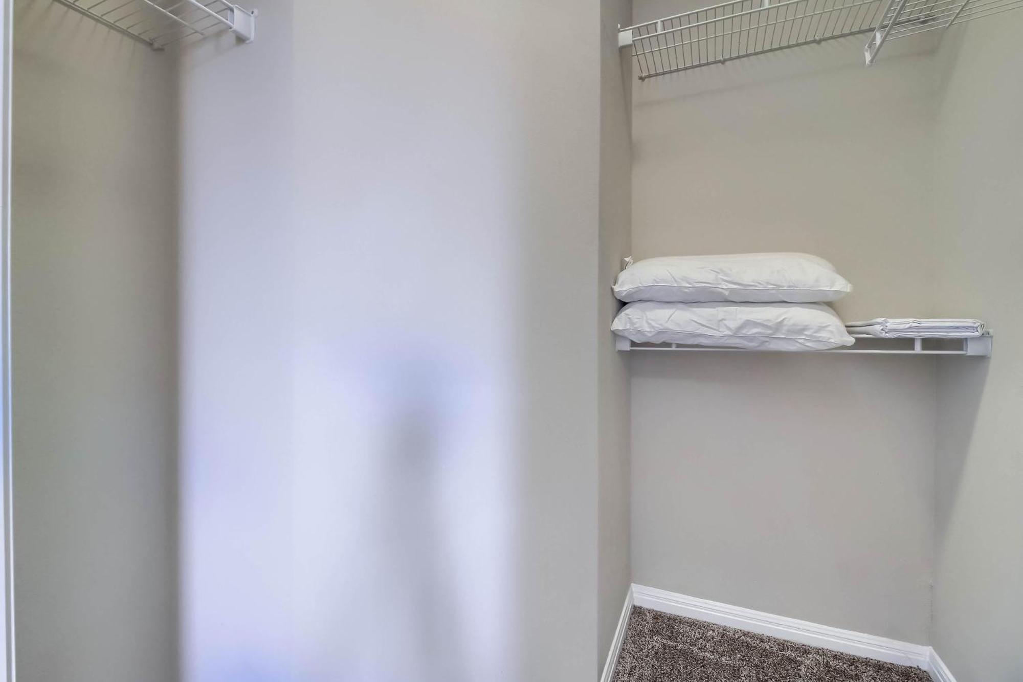 Apartment 4br Loft Townhome Near West Campus