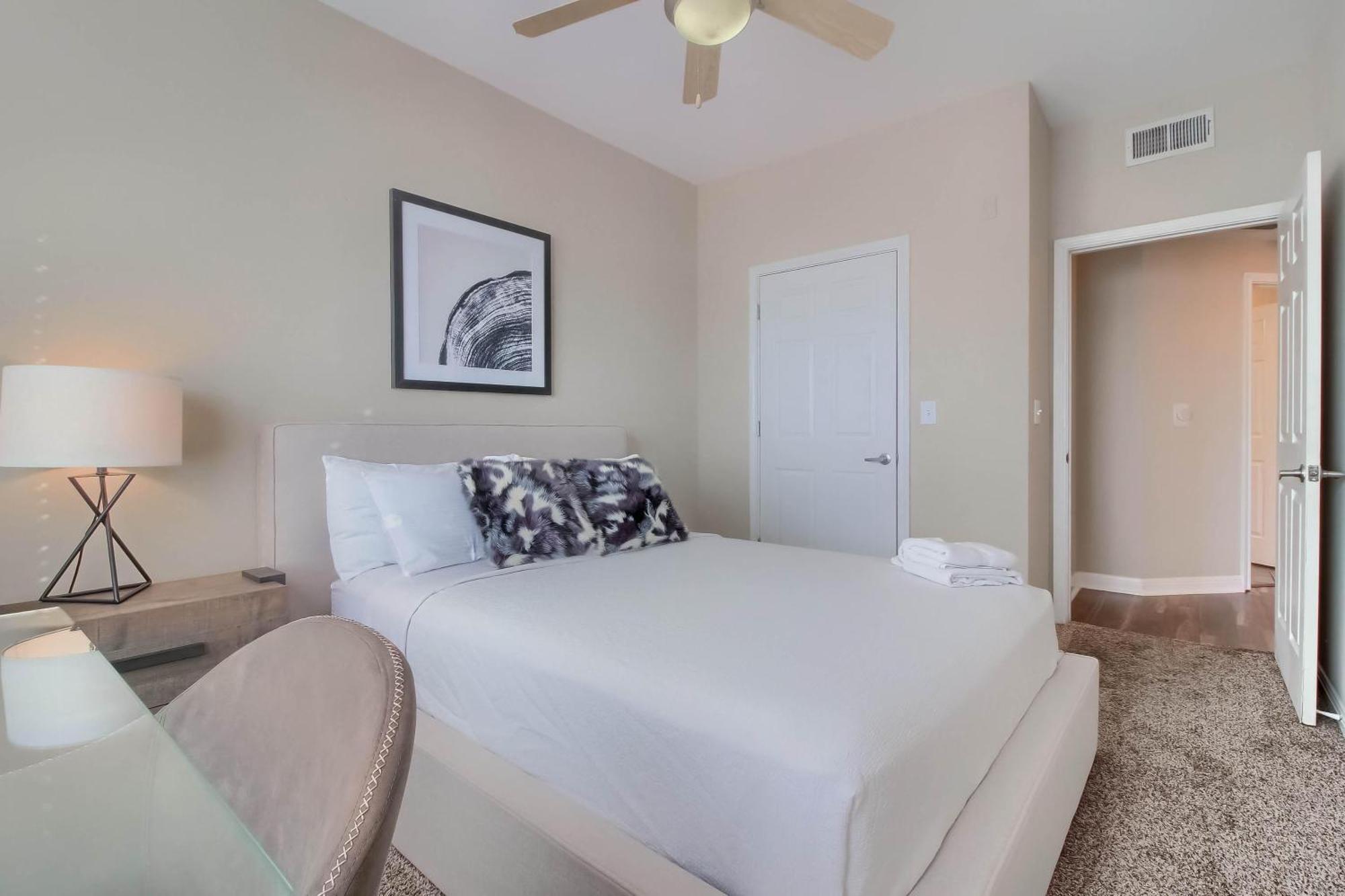 4br Loft Townhome Near West Campus Apartment Austin