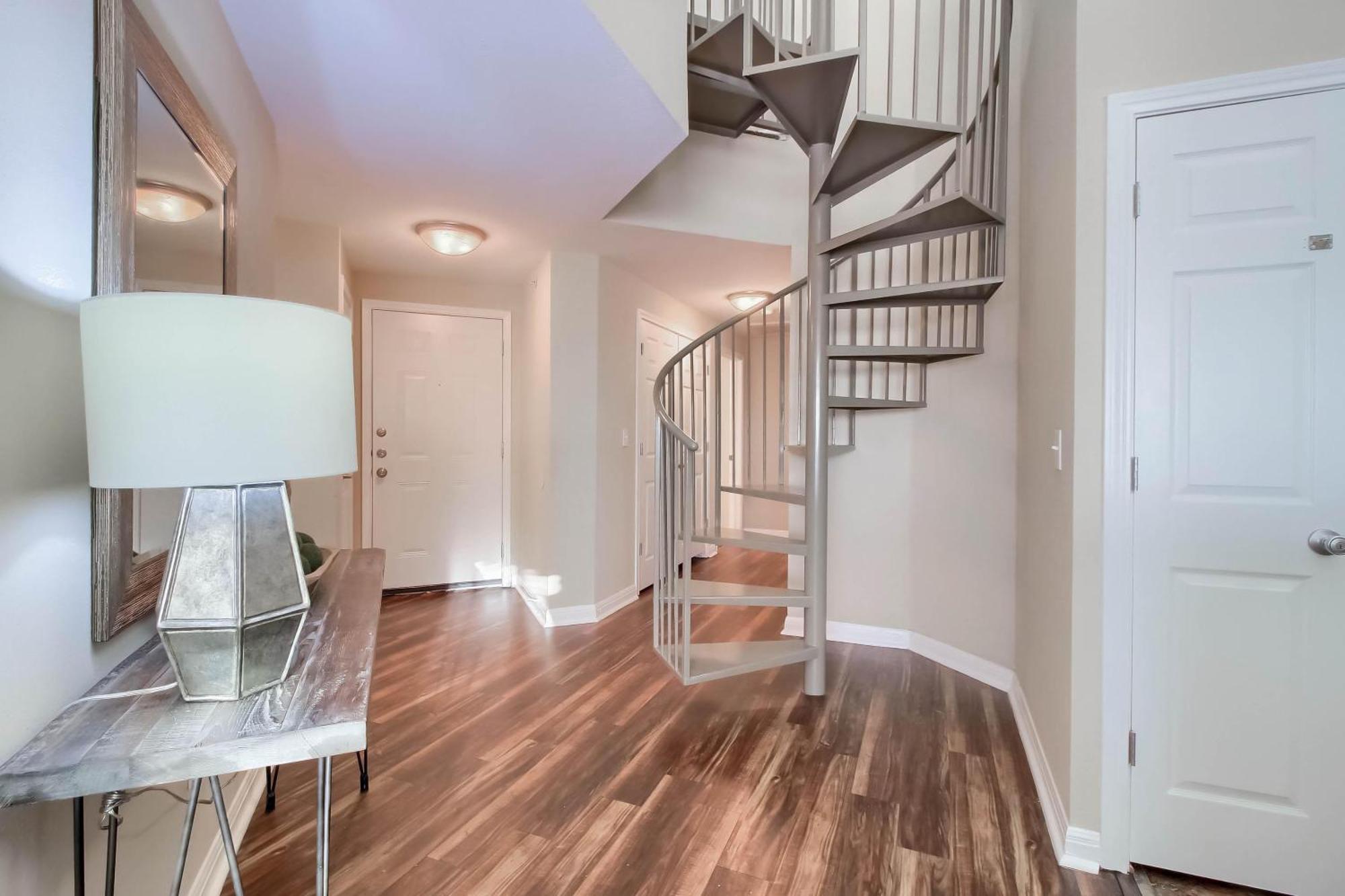 4br Loft Townhome Near West Campus * Austin