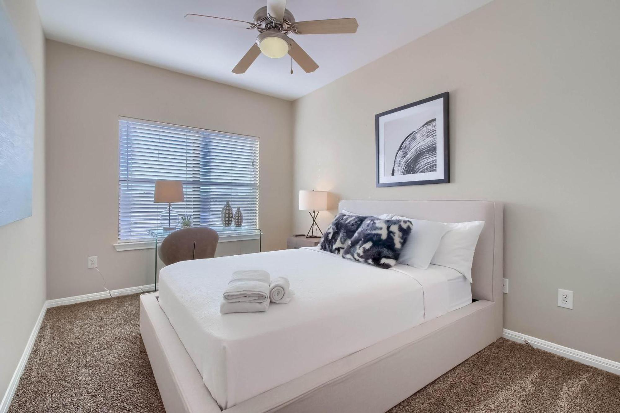 Apartment 4br Loft Townhome Near West Campus *
