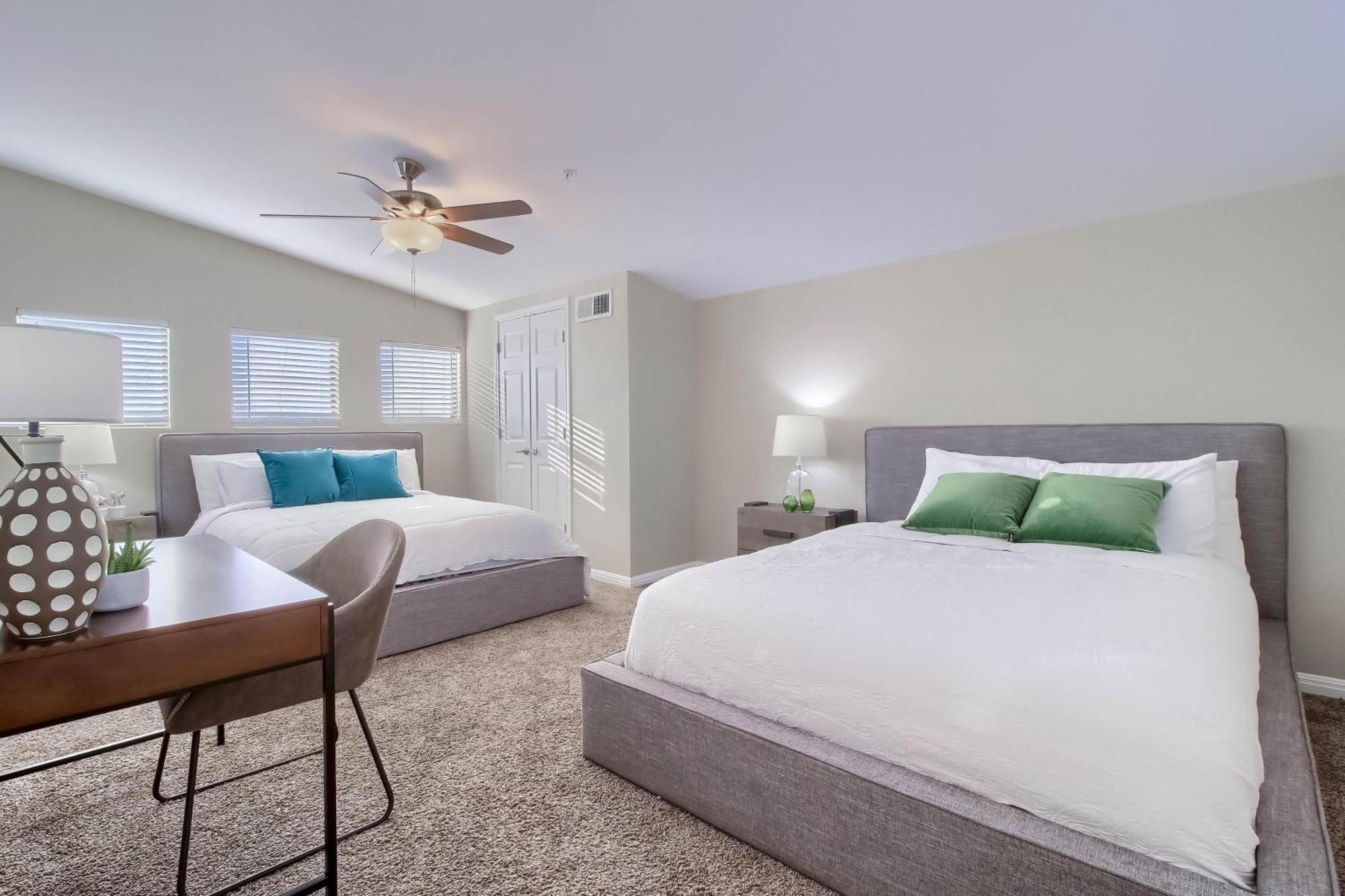 4br Loft Townhome Near West Campus Apartment