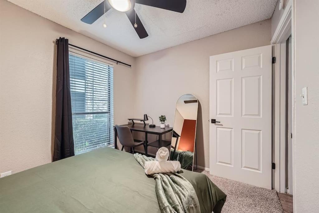 Your Chill 2b Getaway - 10min To Dtwn - W/d, Pool, Prkg Apartment *