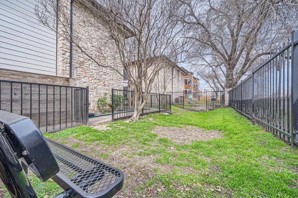 Apartment Your Chill 2b Getaway - 10min To Dtwn - W/d, Pool, Prkg