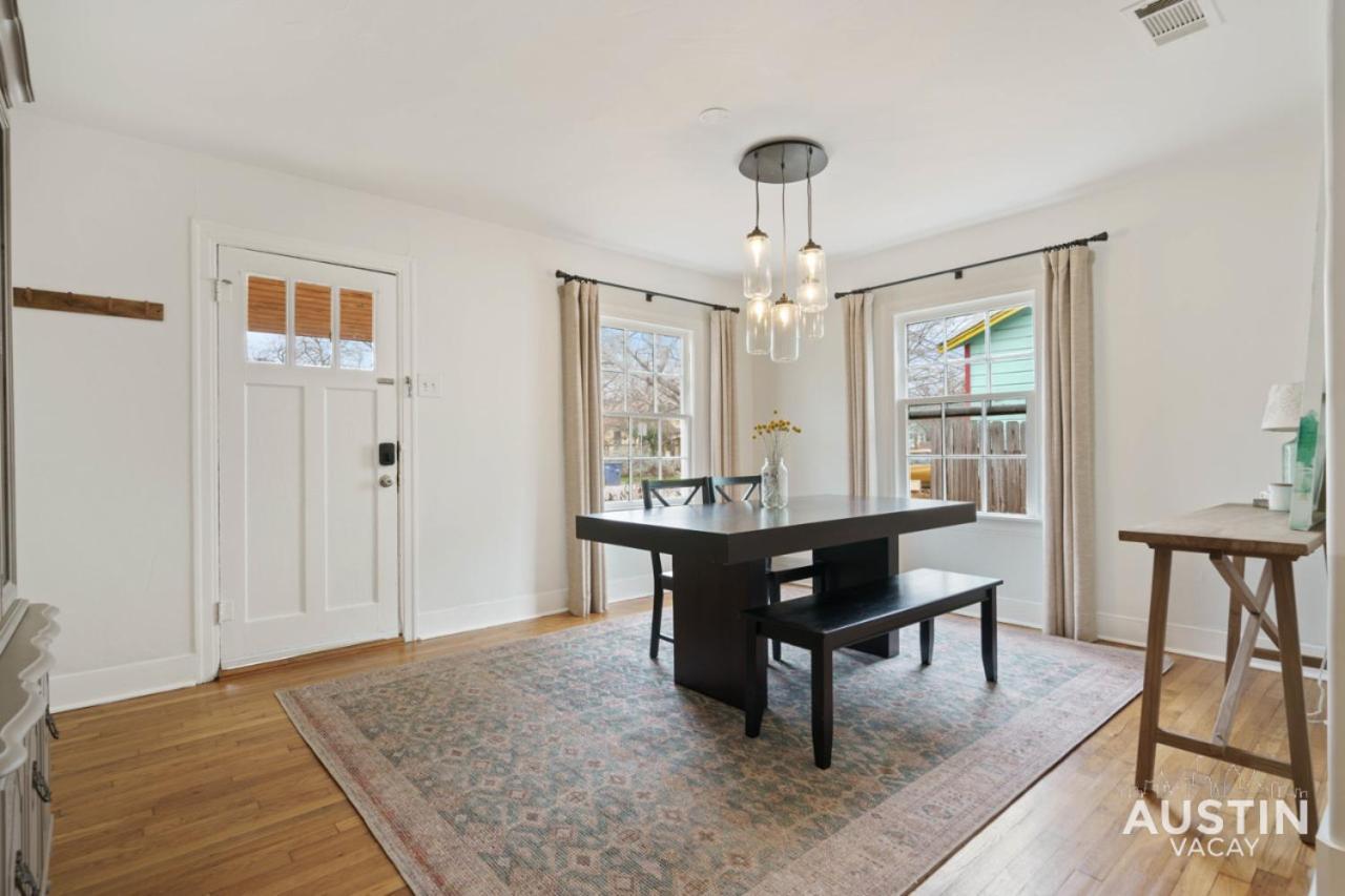 Elegant Escape Gourmet Kitchen And Outdoor Living Holiday home *