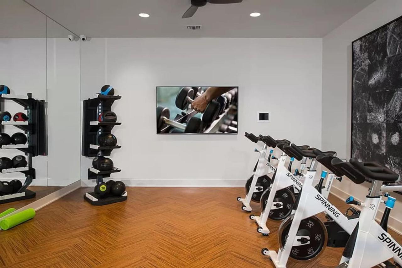Exquisite 1br With Pool Austin