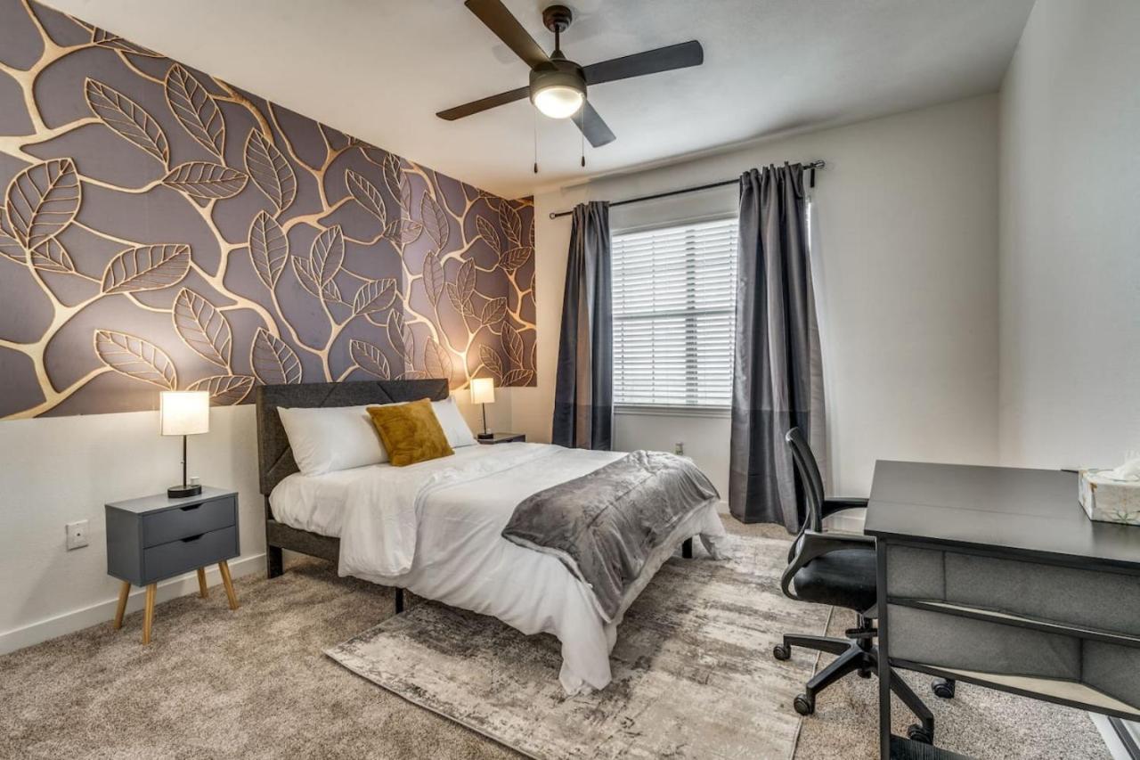 Exquisite 1br With Pool Austin