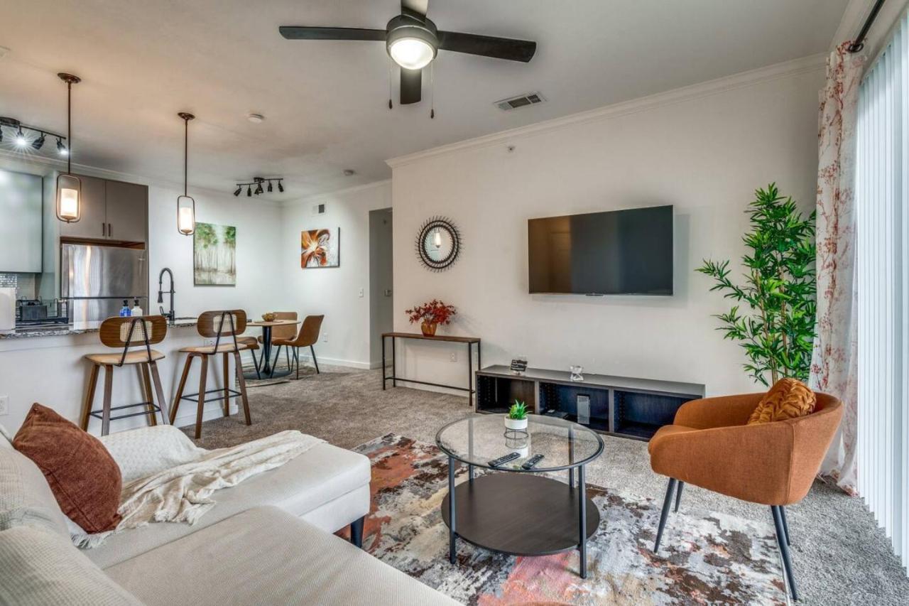 Apartment Exquisite 1br With Pool