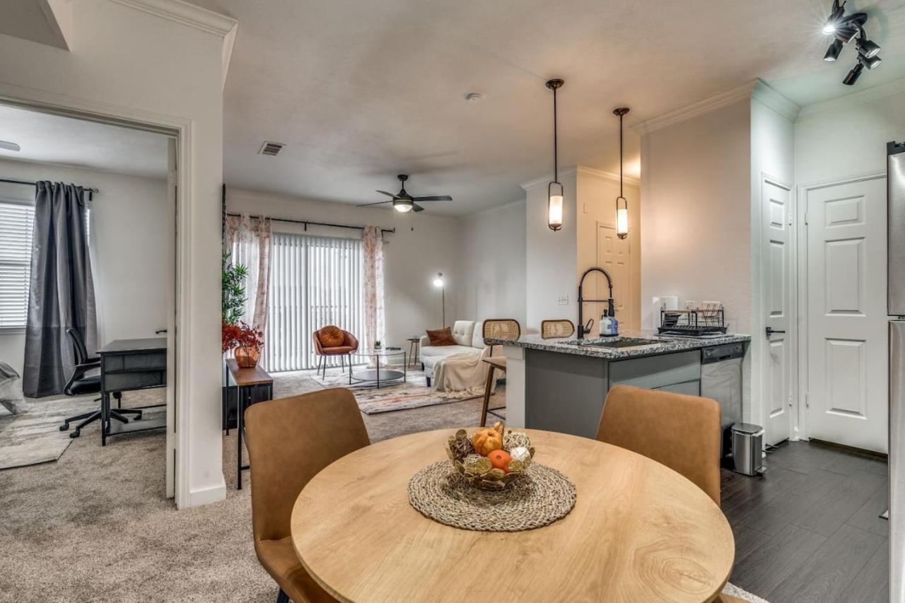 Exquisite 1br With Pool Apartment Austin