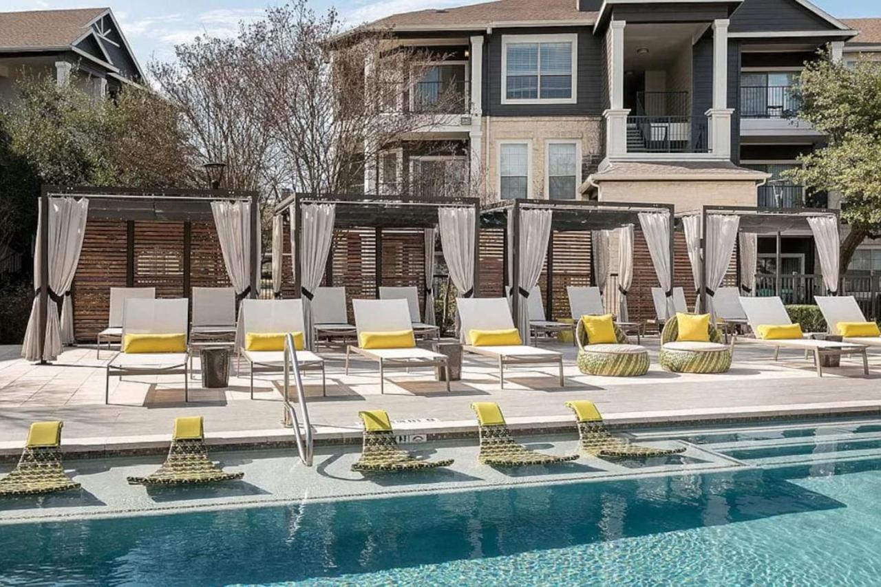 Apartment Exquisite 1br With Pool