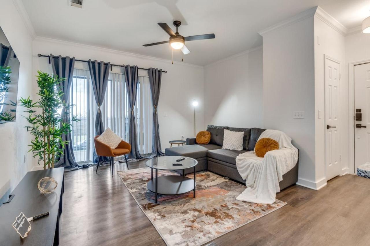 Elegant 1br With Style Pool Near The Domain Apartment *