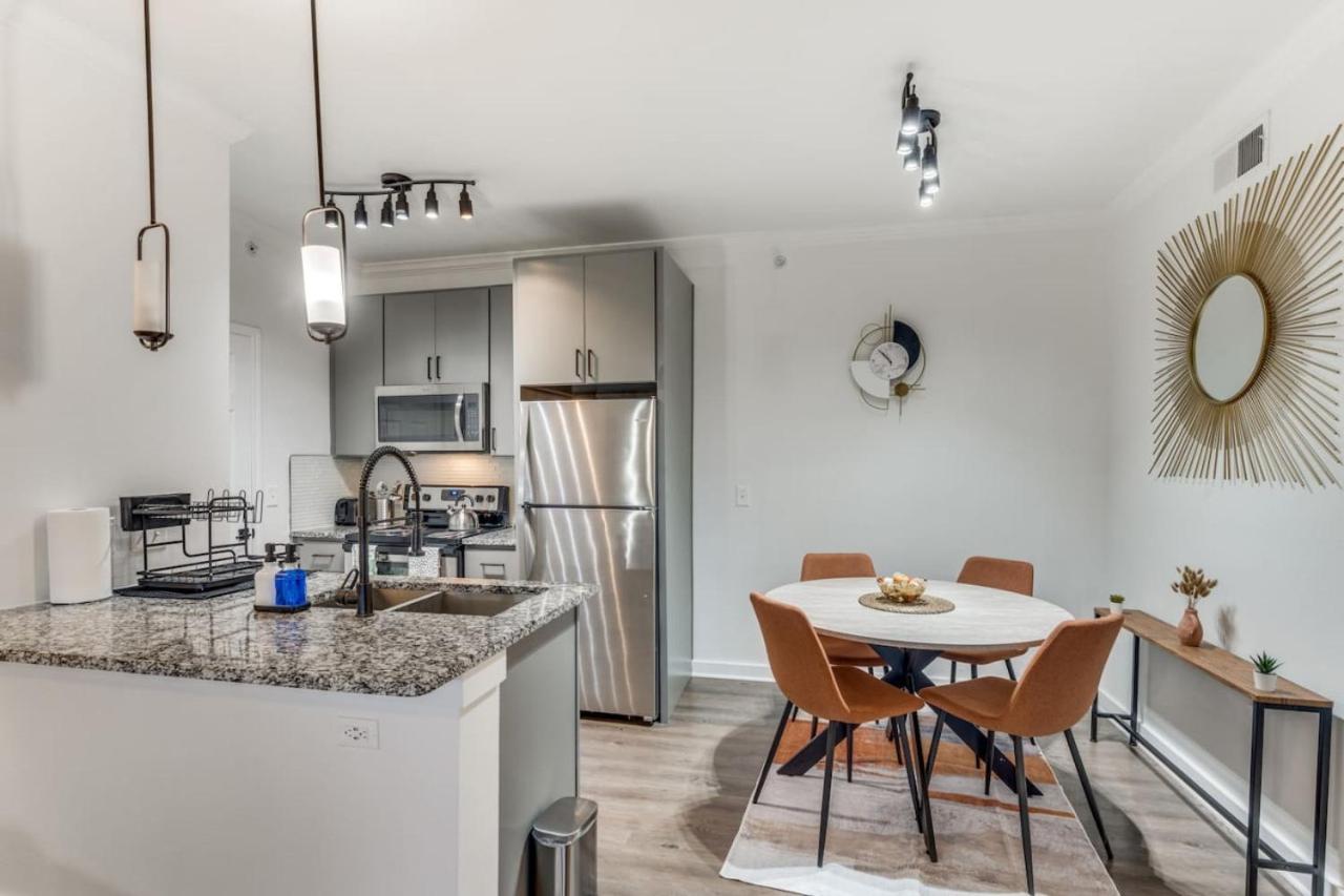 Apartment Elegant 1br With Style Pool Near The Domain Austin