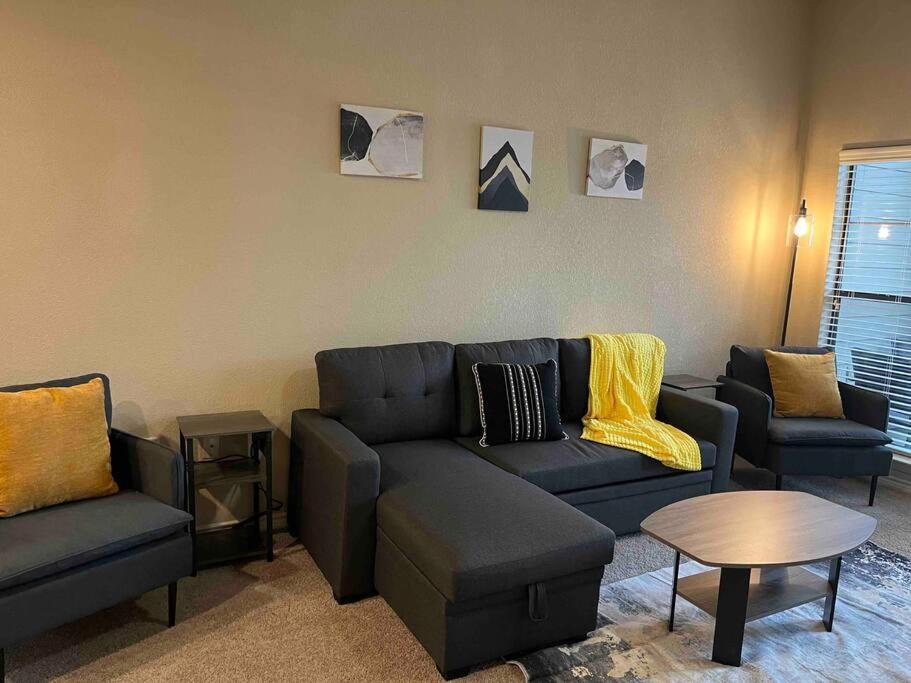 Hill Country Hiatus! Apartment