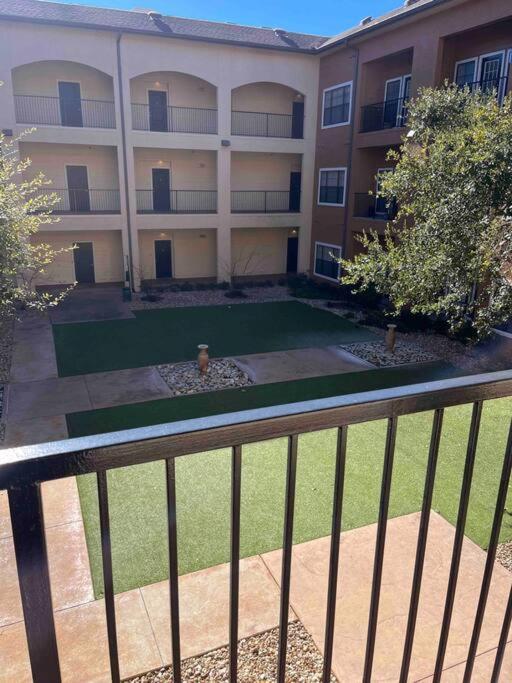 Apartment Hill Country Hiatus! Austin