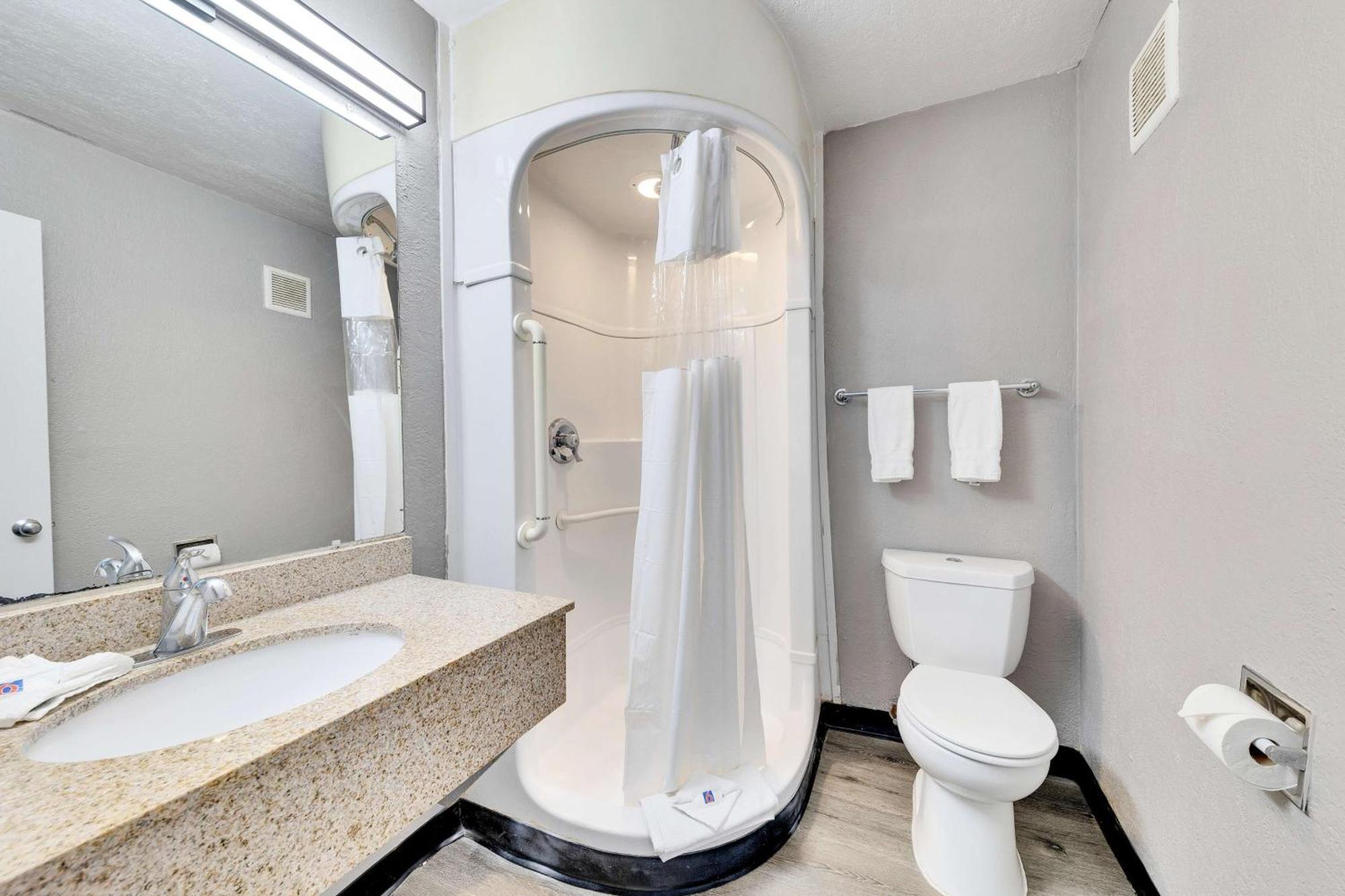 6-austin, Tx - Airport - South Hotel 2*