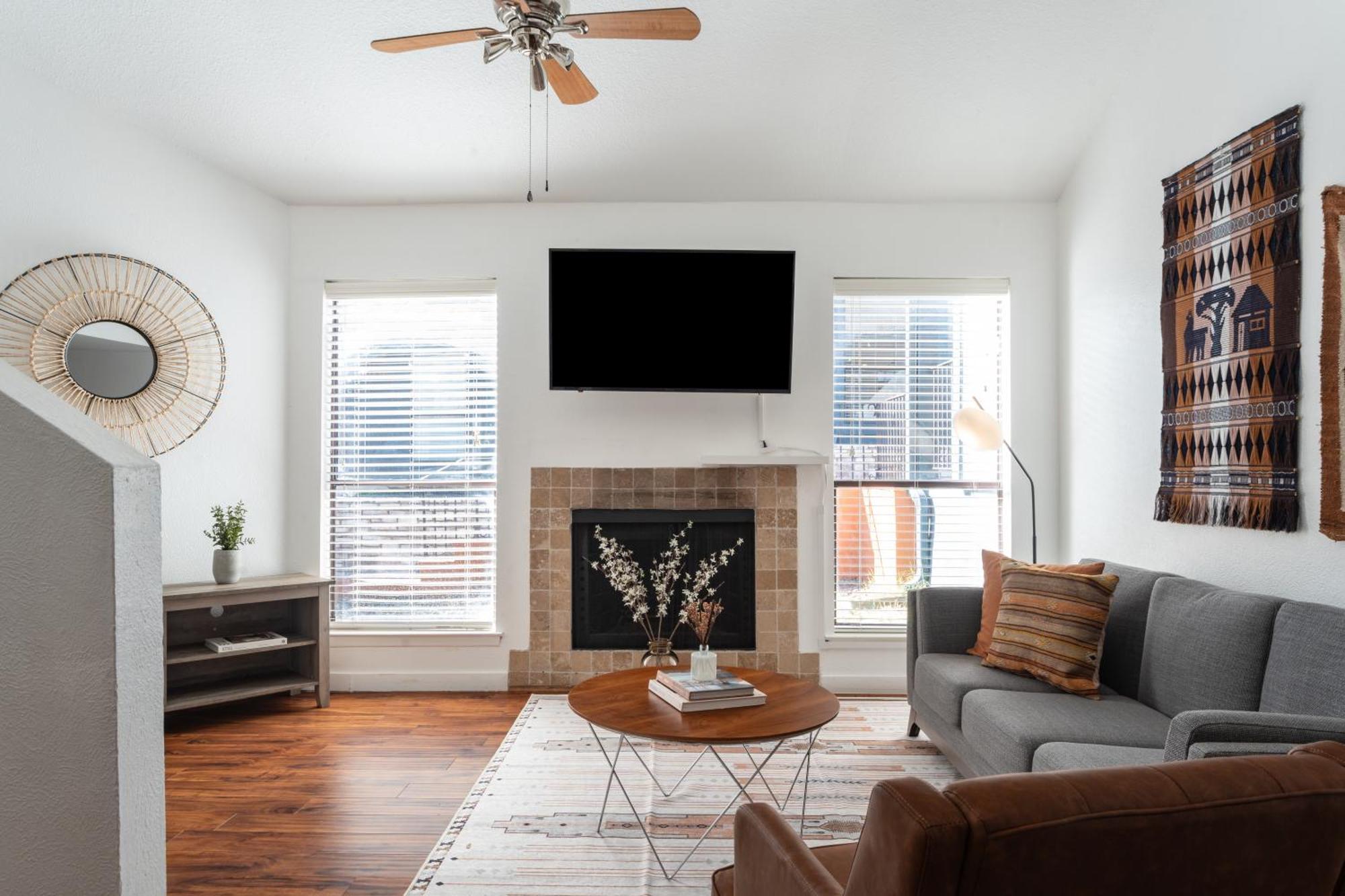 Locale Bouldin Creek - 3*