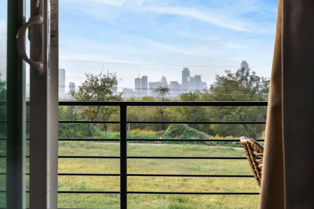 Holiday home Downtown Gateway: Stylish Nest Near Airport