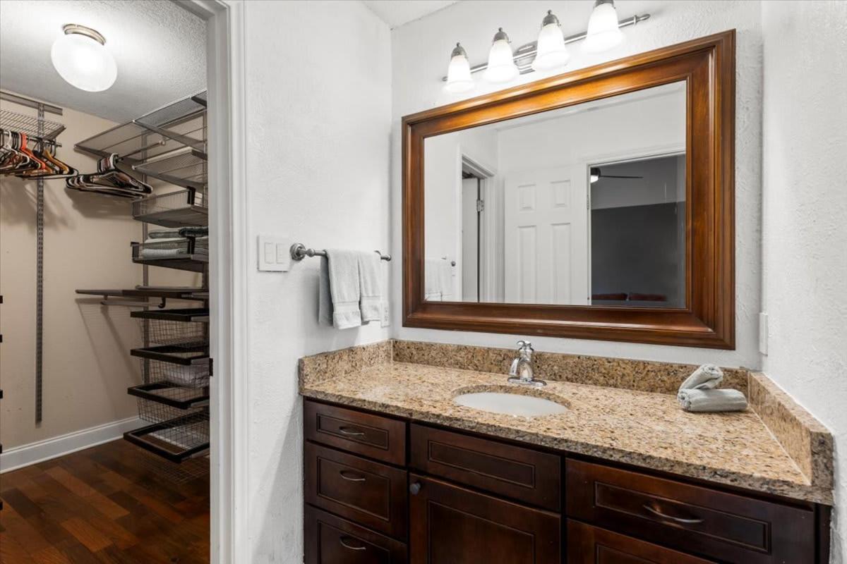 Spacious Retreat W Private Pool & Plenty Of Space