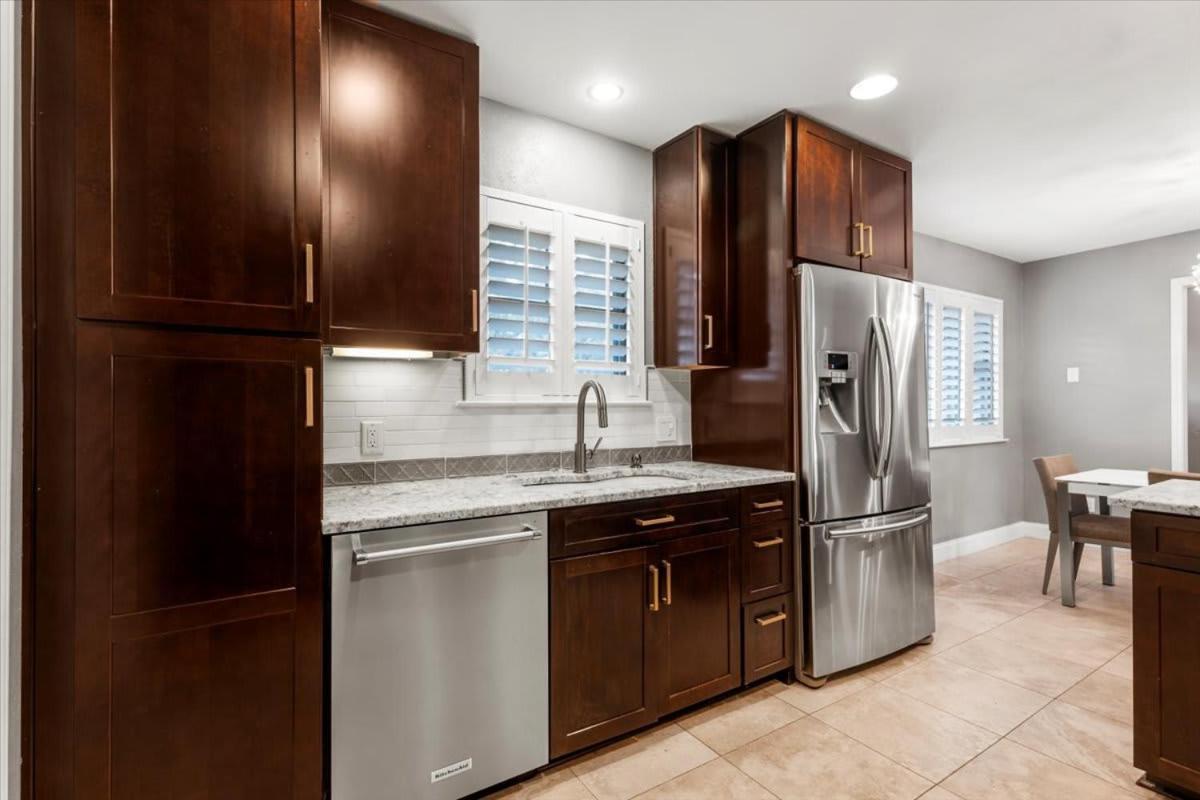 Spacious Retreat W Private Pool & Plenty Of Space Austin