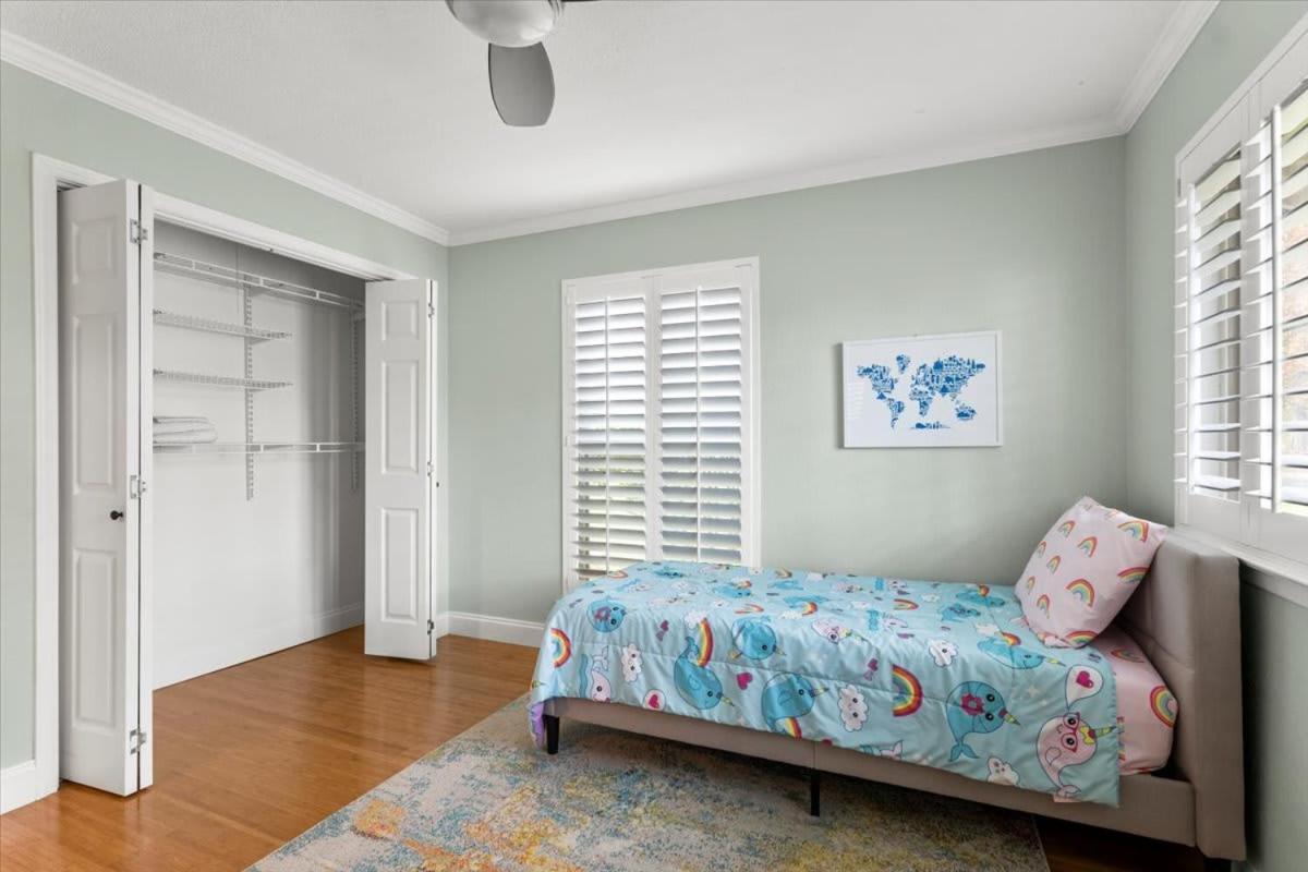 Spacious Retreat W Private Pool & Plenty Of Space Austin